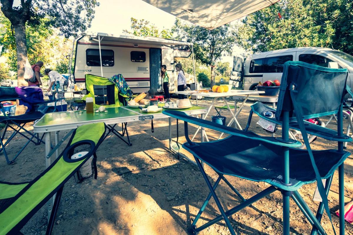 Hotel Ecologic Vinyols Camp à Vinyols i Els Arcs Extérieur photo
