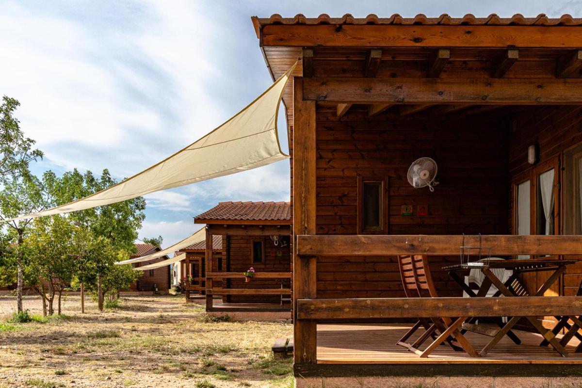 Hotel Ecologic Vinyols Camp à Vinyols i Els Arcs Extérieur photo